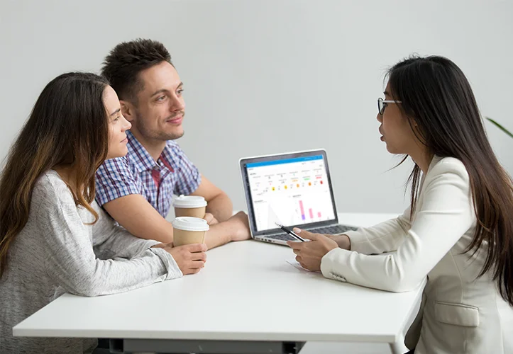 Queueing Software for Insurance Centres
