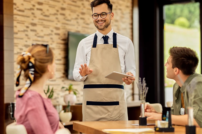 Queue management system for restaurants and food and beverage businesses